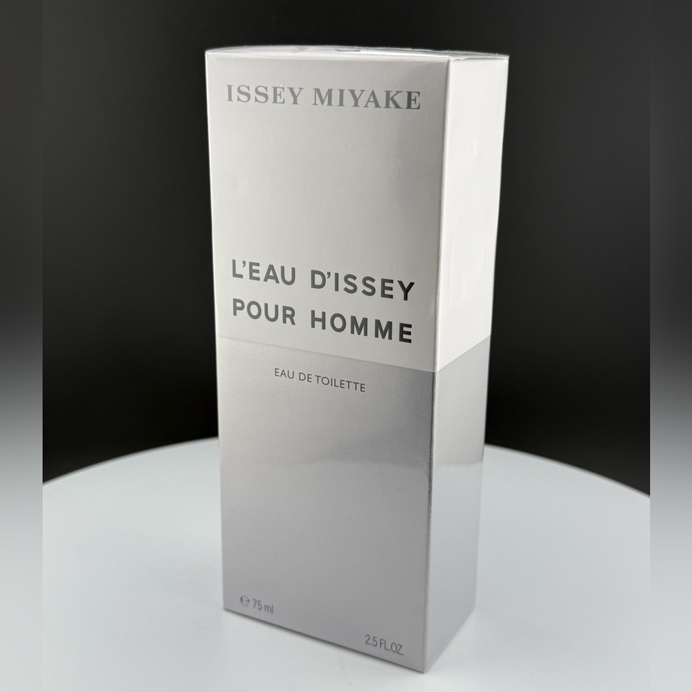 Issey Miyake Men's L'Eau d'Issey Pour Homme Eau de Toilette Spray, 2.5 oz